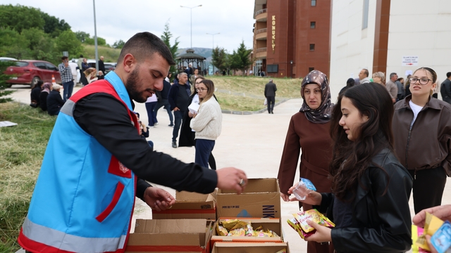 Tokat Belediyesi YKS maratonunda gençleri ve ailelerini yalnız bırakmadı