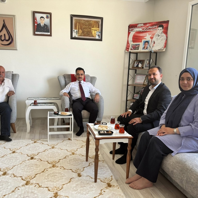 Nurdağı Kaymakamı Erciyas'tan şehit ailesine Babalar Günü ziyareti