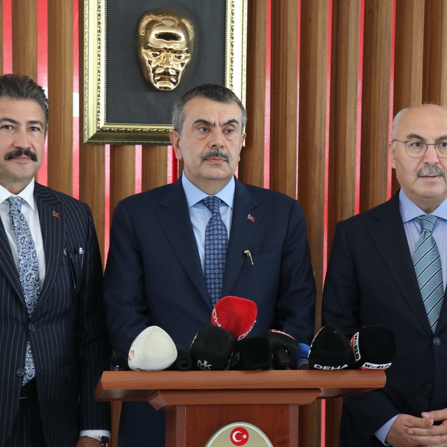 Milli Eğitim Bakanı Tekin: "YKS'ye giren bütün gençlerimize başarılar diliy...