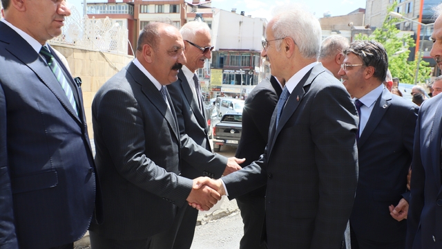 Bakan Uraloğlu'nun Hakkari temasları