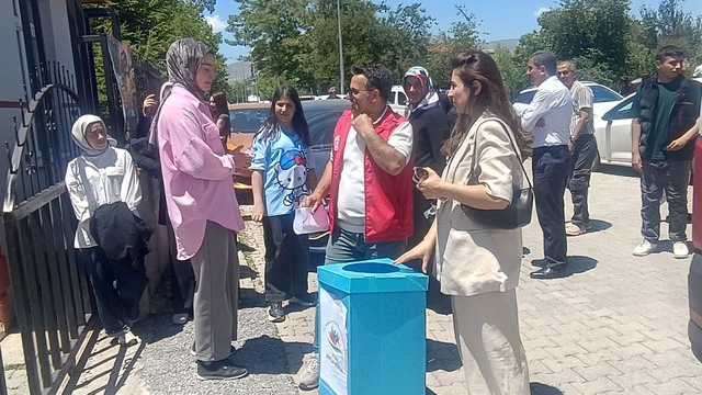 YKS sonrası anlamlı dayanışma: Kalem ve silgiler köy okullarına ulaştırılacak