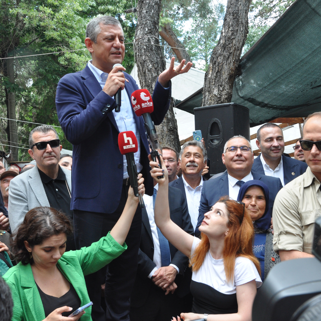 Özgür Özel: Partimizi geri almak için mücadele ediyoruz
