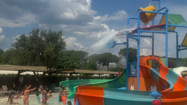 Tekstil Park Aquapark kapılarını açtı
Başkan Çerçioğlu'ndan çocuklara yaz tatili hediyesi