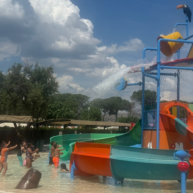 Tekstil Park Aquapark kapılarını açtı
Başkan Çerçioğlu'ndan çocuklara yaz t...