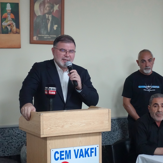 AK Parti İzmir İl Başkanı Saygılı, Çiğli'de muharrem orucu açma programına...