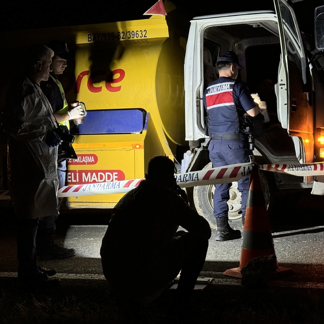 Karaman'da direksiyon başında kalp krizi geçiren sürücü öldü