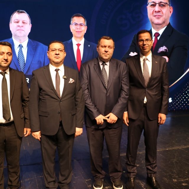 İş adamı Eken, adaylarını tanıttı
Yaklaşan STSO seçimleri öncesi adaylığını...
