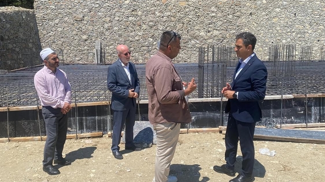 Çökek Mahallesi'nde cami inşaatı devam ediyor