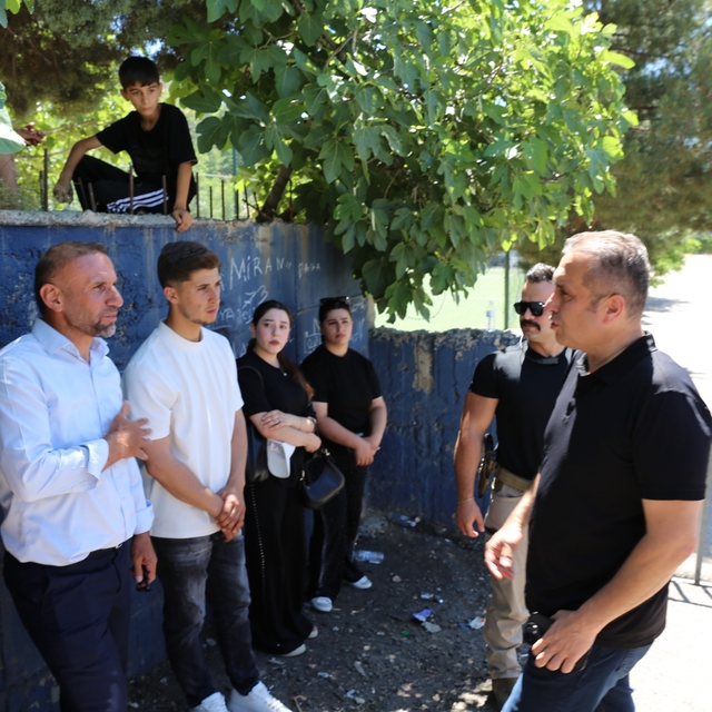 Şırnak'ta polis ekipleri AYT'ye geç kalan 12 öğrenciyi okullara yetiştirdi
