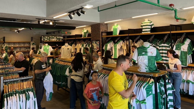 Bursaspor formalarına taraftardan yoğun ilgi