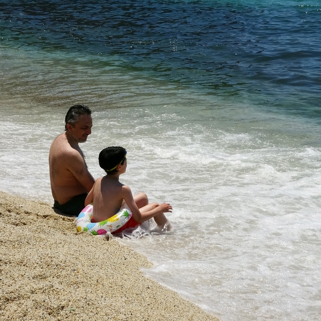 Alanya'da termometreler 31 dereceyi gösterdi, sahiller doldu