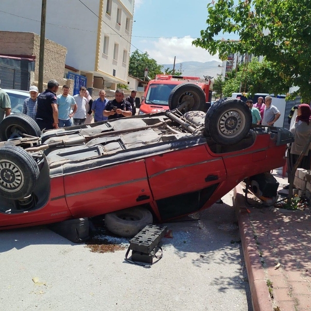 Niğde'de otomobil ters döndü: 1 yaralı