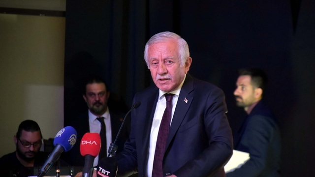 'Seçilmiş bir belediye başkanının hizmetten uzak durması üzüntü verici'