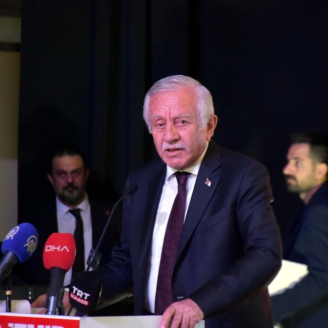 'Seçilmiş bir belediye başkanının hizmetten uzak durması üzüntü verici'
