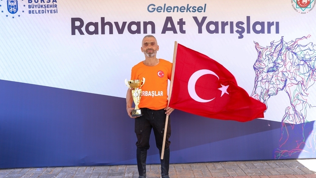 Bursa'da Rahvan At Yarışları nefes kesti