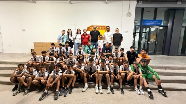 Başkan Zencirci'den Germencikli genç futbolculara anlamlı jest