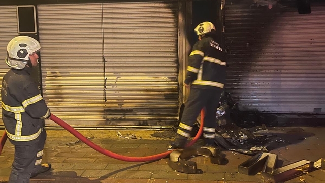Siirt'te market alevlere teslim oldu