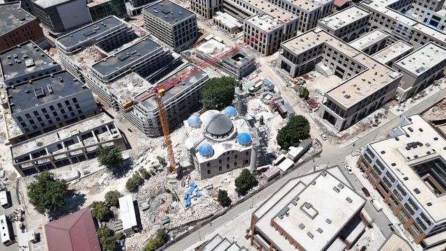 Depremde yıkılan Malatya'nın simgesi Yeni Cami'de restorasyonda sona yaklaşıldı
Asrın felaketinde yıkılan Yeni Cami eylülde ibadete açılacak