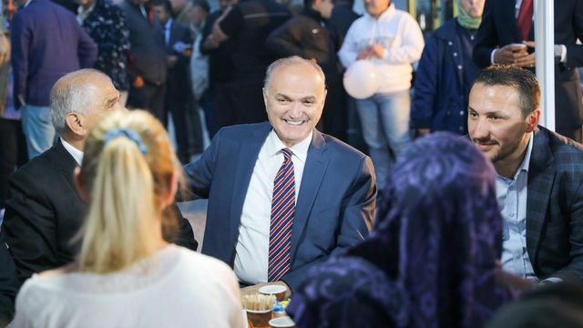 Başkan Özlü "Biz zor olana talibiz, kalıcı işler yapıyoruz"