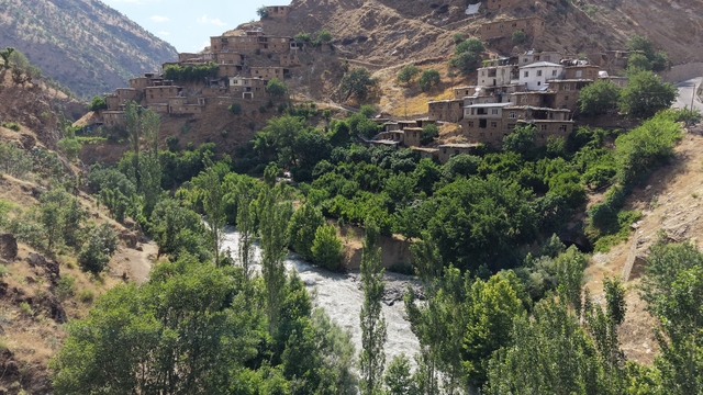 Bitlis'te tarihi doku ve doğal güzellikler bir arada