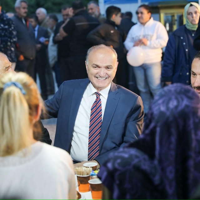 Başkan Özlü "Biz zor olana talibiz, kalıcı işler yapıyoruz"