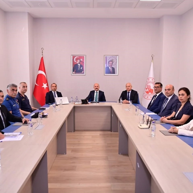 Aydın Valisi Varol, Çine'deki toplantıda projeleri değerlendirdi