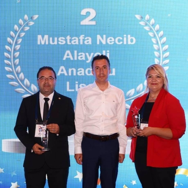 "Tertemiz yarınlar okullardan başlar" yarışmasında Gediz rüzgârı