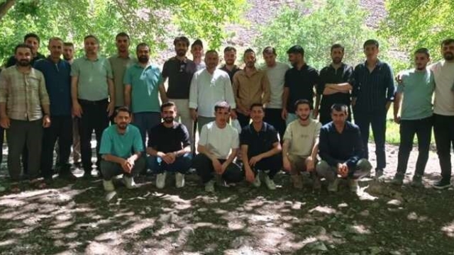 'Umre Ödüllü Gençlik Bilgi Yarışması'na katılan gençlere piknik sürprizi