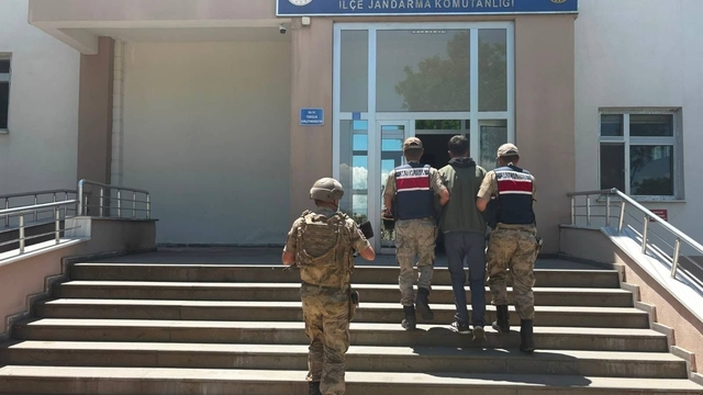 Bingöl'de kesinleşmiş hapis cezası bulunan 4 zanlı tutuklandı