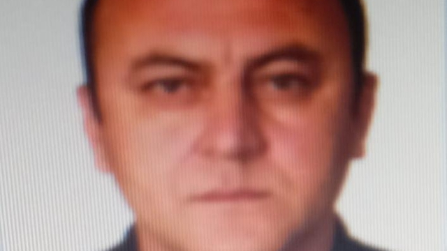 Sağlık memuru evinde ölü bulundu