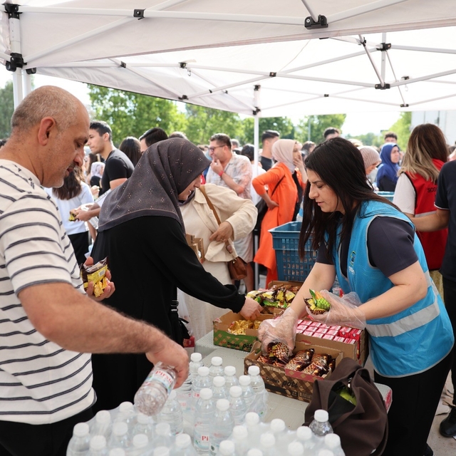 Menemen Belediyesi, YKS'de de öğrenci ve velilerin yanında