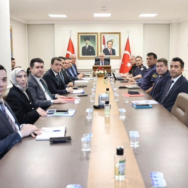 Düzce güvenlik ve asayiş toplantısı yapıldı
Aranan 51 kişi yakalandı