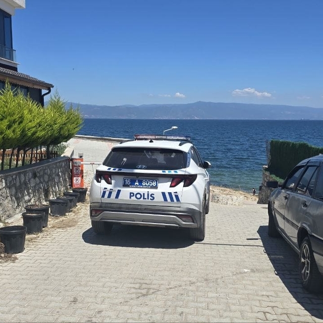 Serinlemeye girdiği denizde fenalaştı, hastanede öldü