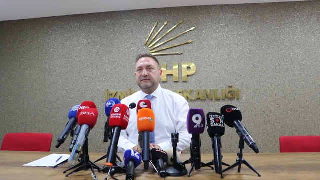 CHP İzmir İl Başkanı Gümrükçü: Hiç kimseyi görevden almaya gelmedim