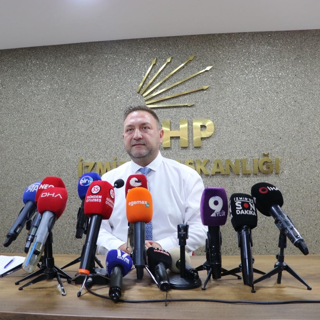CHP İzmir İl Başkanı Gümrükçü: Hiç kimseyi görevden almaya gelmedim
