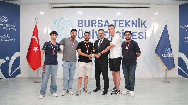 12. Rektörlük ve Gençlik Kupası'nda ödüller sahiplerini buldu