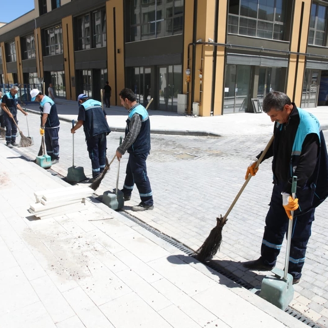 Battalgazi Belediyesi'nden Akpınar Çarşısı'nda temizlik çalışması