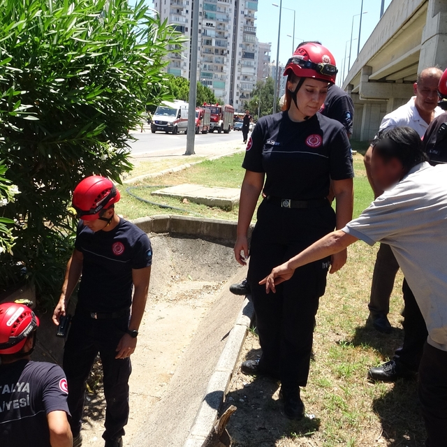 Düştü diye ihbar ettiği babası bile düşmediğine ikna edemedi
Yaşlı karı-koc...