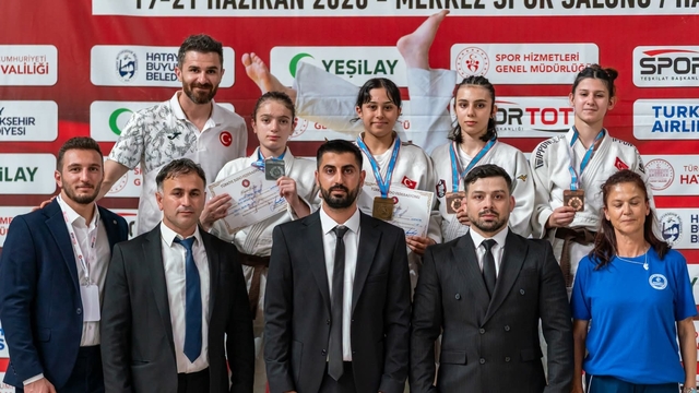 Yunusemreli judoculardan Hatay'da büyük başarı