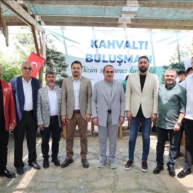 Kahramanmaraşlılar Bornova'da kahvaltıda buluştu
AK Parti İzmir Milletvekil...