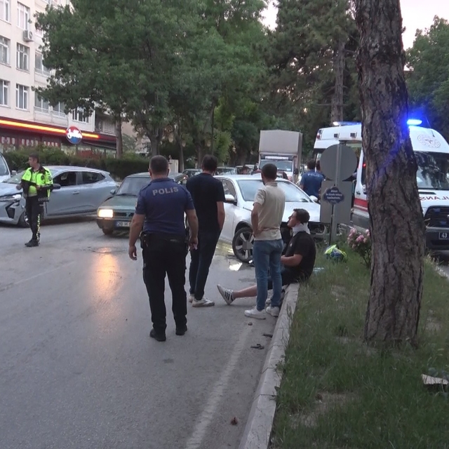 Kütahya'da trafik kazası: 2 yaralı