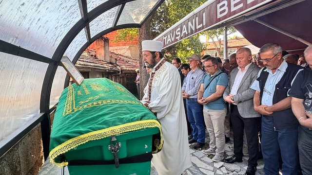 Balık tutmaya gittiği Kızılırmak kenarında ölü bulunan genç tekniker toprağa verildi