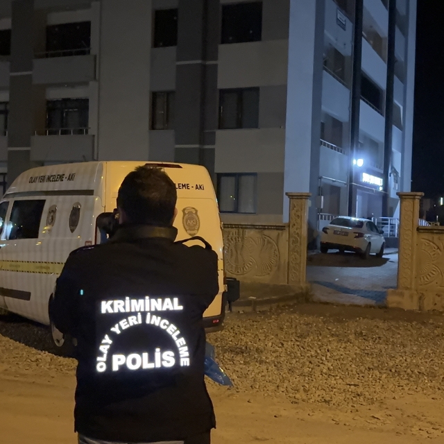 'Laf atma' kavgası kanlı bitti: 1 ölü, 1'i ağır 2 yaralı