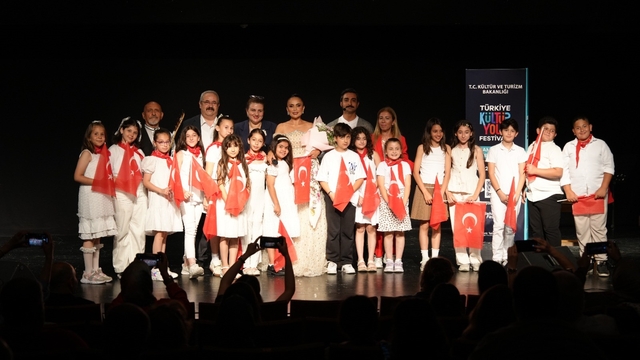 Anadolu'nun yedi ozanı opera yorumu ile Samsun'da seslendirildi