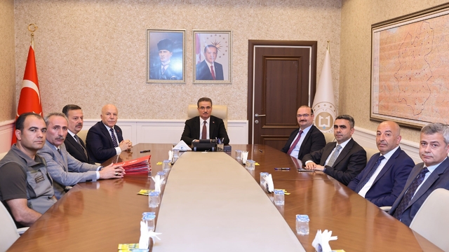 Erzurum'da sahipsiz hayvanlar için tarihî iş birliği
Türkiye'de bir ilk: Erzurum'da kapalı kısırlaştırma dönemi
İmzalanan protokol ile sahipsiz hayvanların korunmasına yönelik yürütülen hizmetler daha etkin ve sürdürülebilir bir yapıya kavuşacak