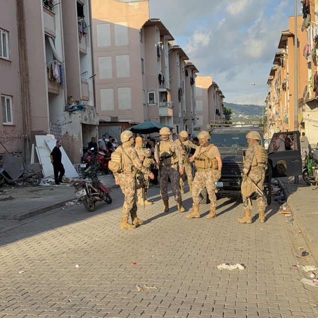 Yasa dışı bahis şebekesine şafak baskını: 67 gözaltı