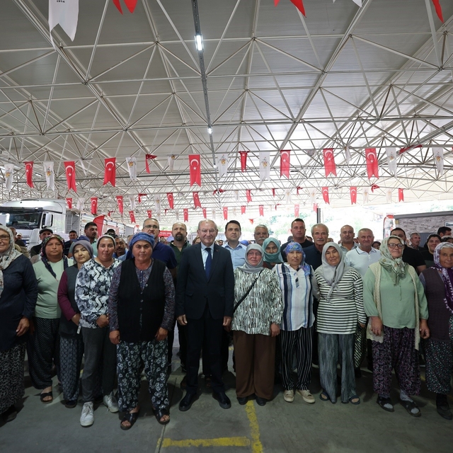 Denizli Büyükşehir 6 bin 317 yetiştiriciye yem desteği sağladı