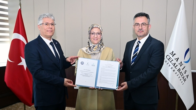 Sürdürülebilir kampüsler için ortak adım
Daha sürdürülebilir üniversite için üç üniversiteden imza