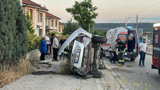 Kontrolünden çıkan aracın genç sürücüsü yaralandı