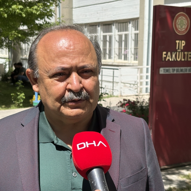 Prof. Dr. Çetin: KKKA hastalığı için umut veren 3 aşı çalışması var